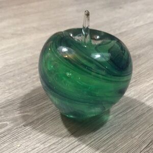 VINTAGE ART KERRY GLASS PAPERWEIGHT GREEN SWIRL APPLE CONTROLLED BUBBLES IRELAND